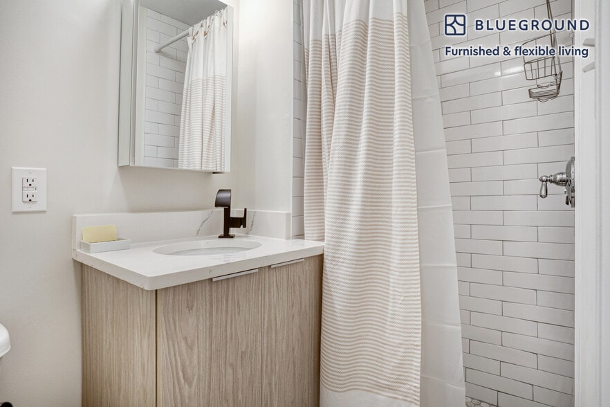 Building Photo - 125 Salem St