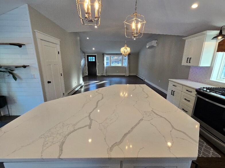 Building Photo - 69 Carver Rd