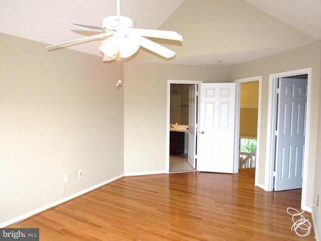 Building Photo - 6944 Ellingham Cir