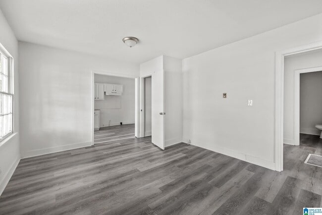 Building Photo - 5000 Court I