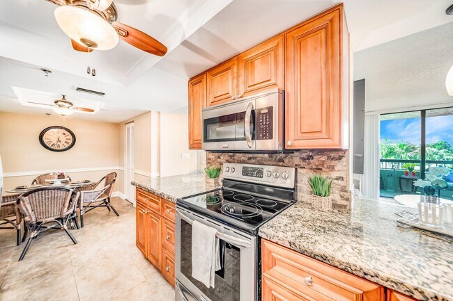 Building Photo - 6372 La Costa Dr