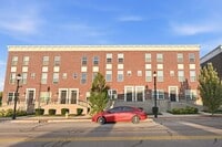 Building Photo - 24 N Center St