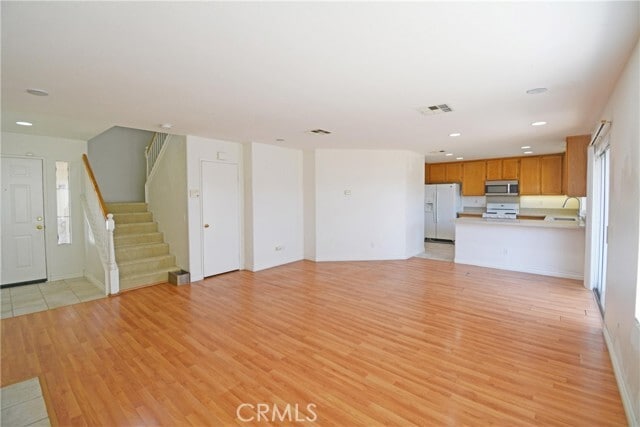 Building Photo - 274 Settlers Rd