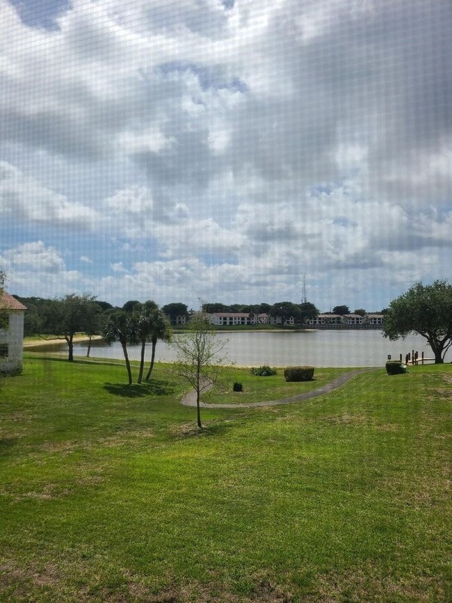 Building Photo - 3190 Leewood Terrace