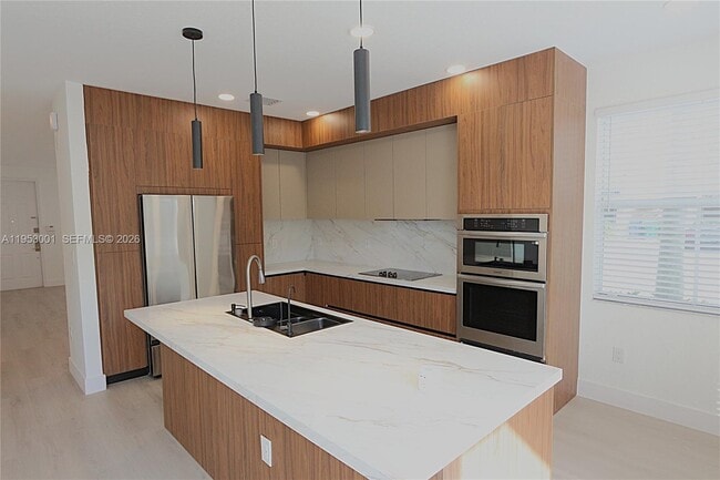 Building Photo - 14928 SW 40th St