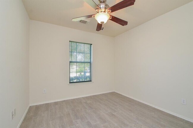 Building Photo - 18135 Sorrell Oaks Cir