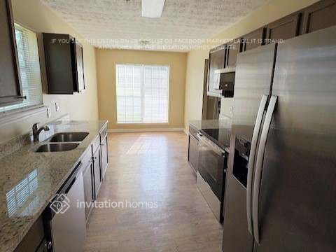 Building Photo - 5213 Summer Brooke Ct