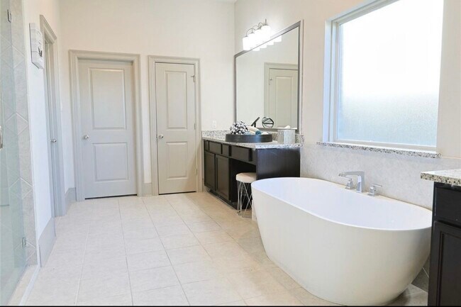 Building Photo - 15770 Deeside Spring Dr