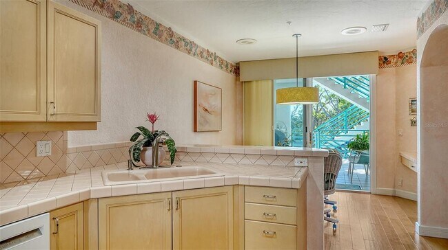 Building Photo - 350 Gulf of Mexico Dr