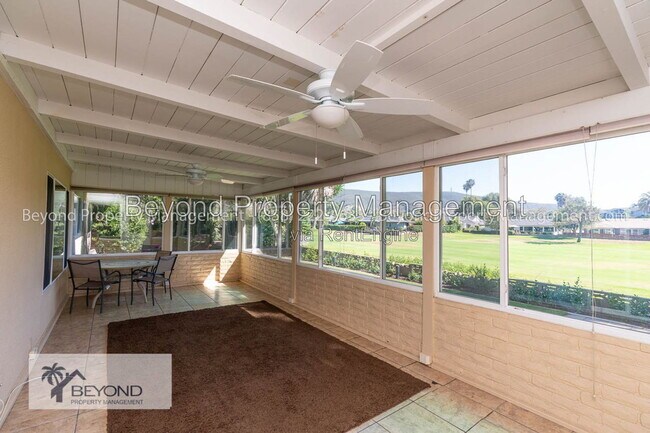 Building Photo - 902 La Sombra Dr