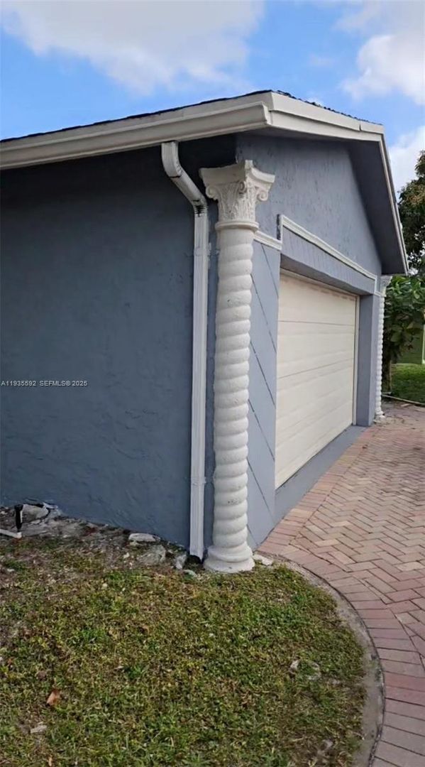 Building Photo - 3138 NW 124th Way 3138, Sunrise, FL 33323