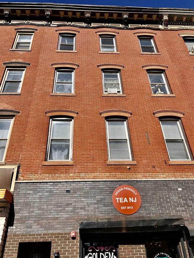 Building Photo - 215 Newark Ave