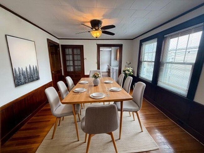 Building Photo - 66 Brock St