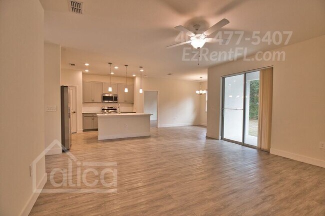 Building Photo - 5164 Tolson St