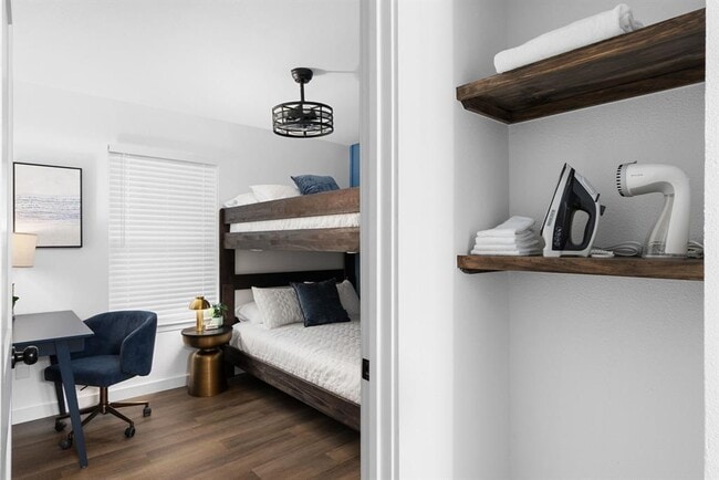 Building Photo - 1315 Southport Dr