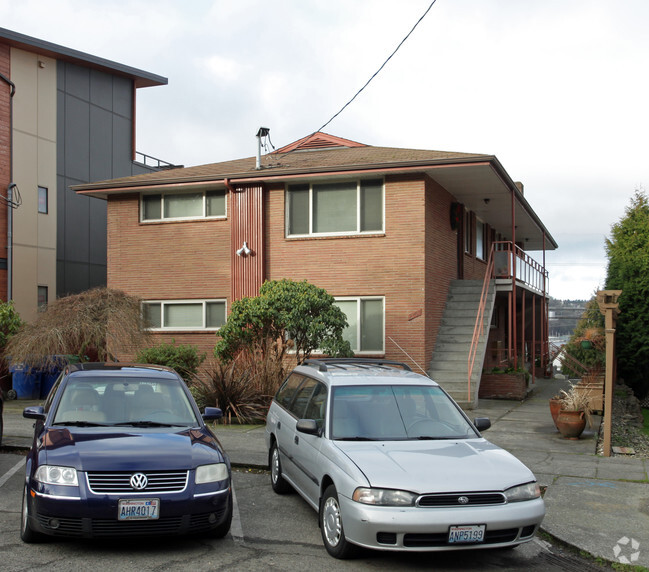 Primary Photo - June Court Apartments