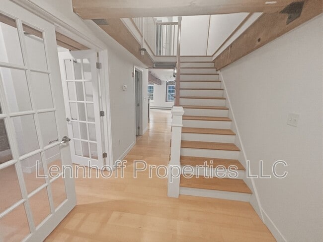 Building Photo - 240 Jackson St