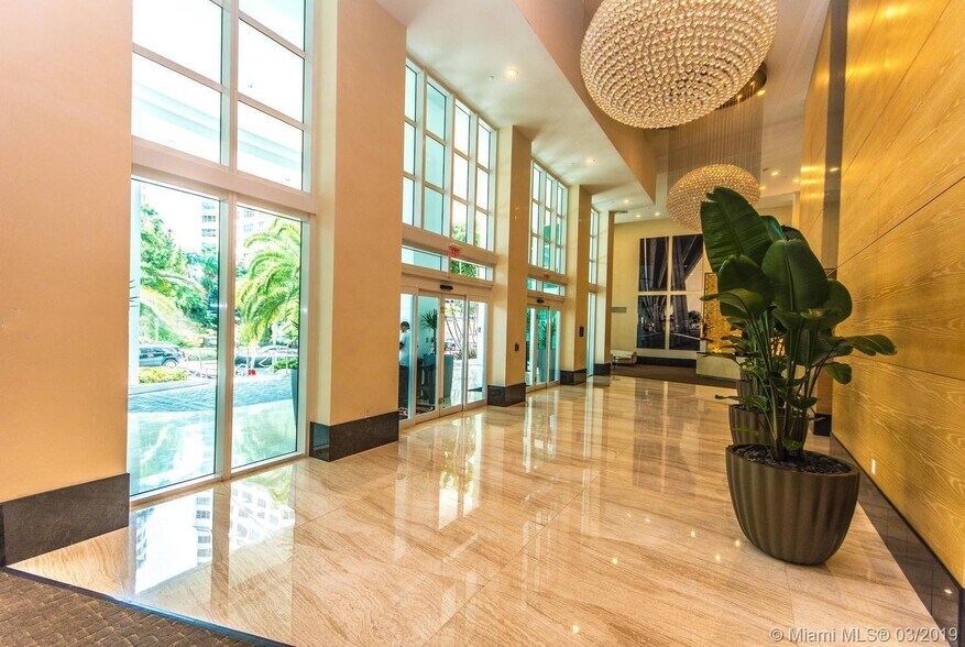 Building Photo - 951 Brickell Ave