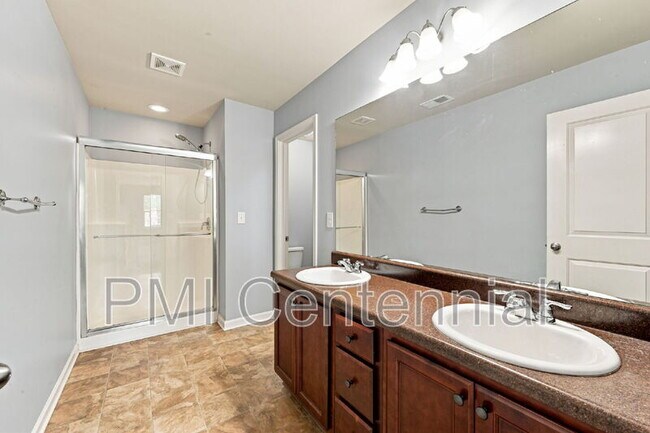 Building Photo - 3217 Blue Springs Trace