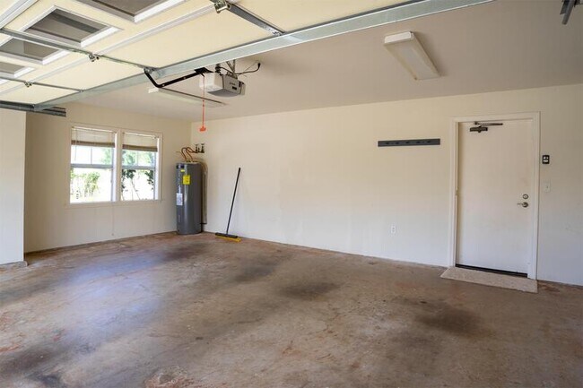 Building Photo - 95-1487 Ainamakua Dr #63