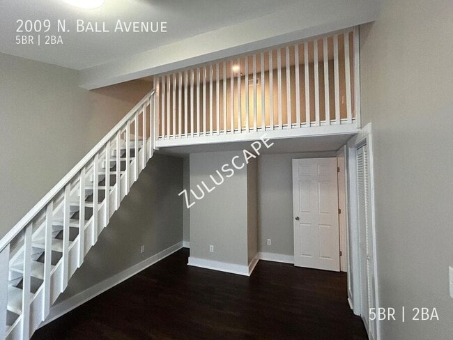 Building Photo - 2009 N Ball Ave