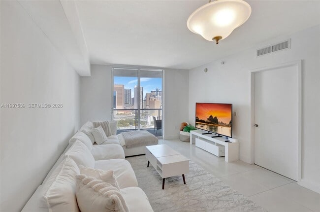 Building Photo - 185 SW 7th St