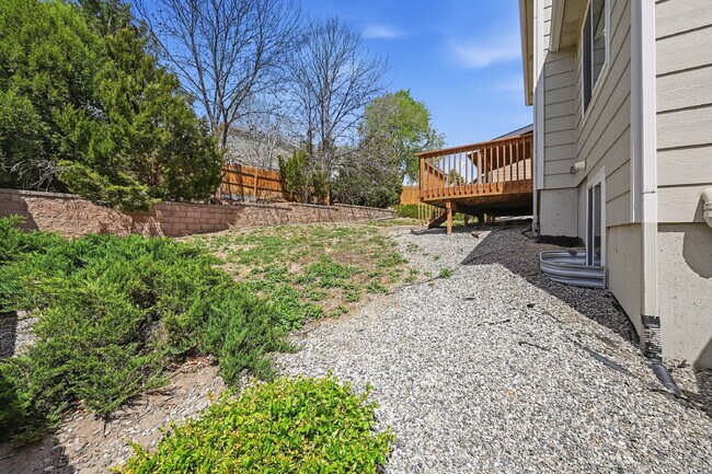 Building Photo - $2,620.95 with $300 off the first month's rent, 5 Beds - 3.5 Bath, Single Family Home in Colorado...