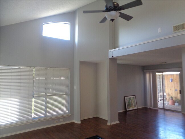 Building Photo - 9414 Westacre Pl