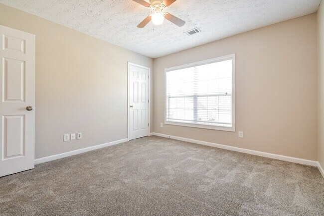 Building Photo - 237 Winterbury Dr