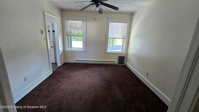 Building Photo - 281 E Main St