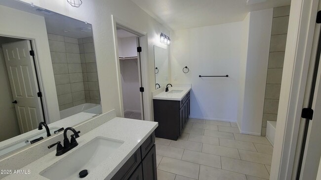 Building Photo - 24508 W Duane Ln