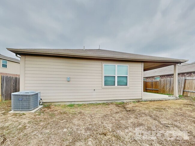 Building Photo - 110 Rushmore Ln