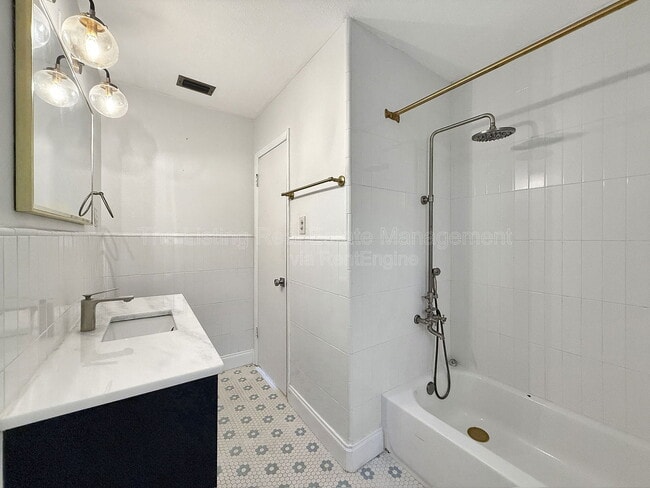 Building Photo - 4517 S Hesperides St