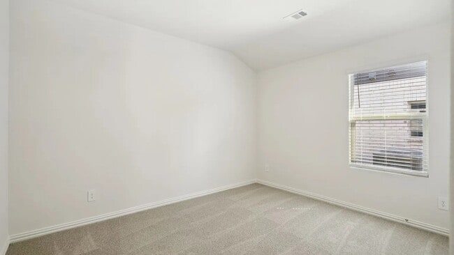 Building Photo - 710 Edgehurst Dr