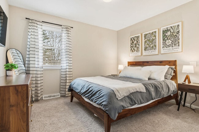 Building Photo - 185 Heights Ave