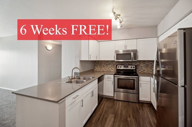 Building Photo - Dakota Ridge