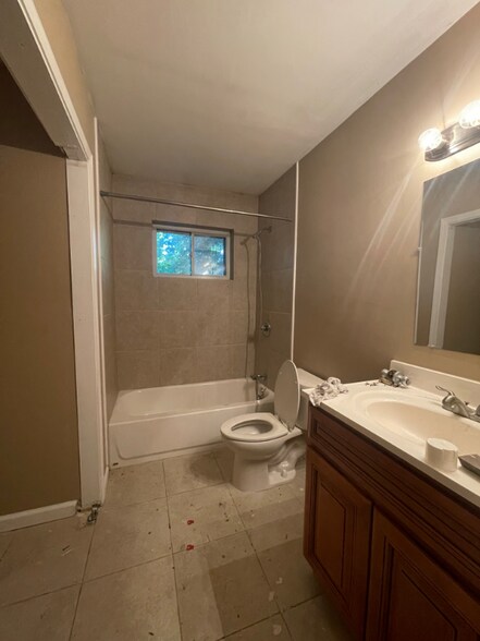 Building Photo - 3709 Ripple Creek Dr