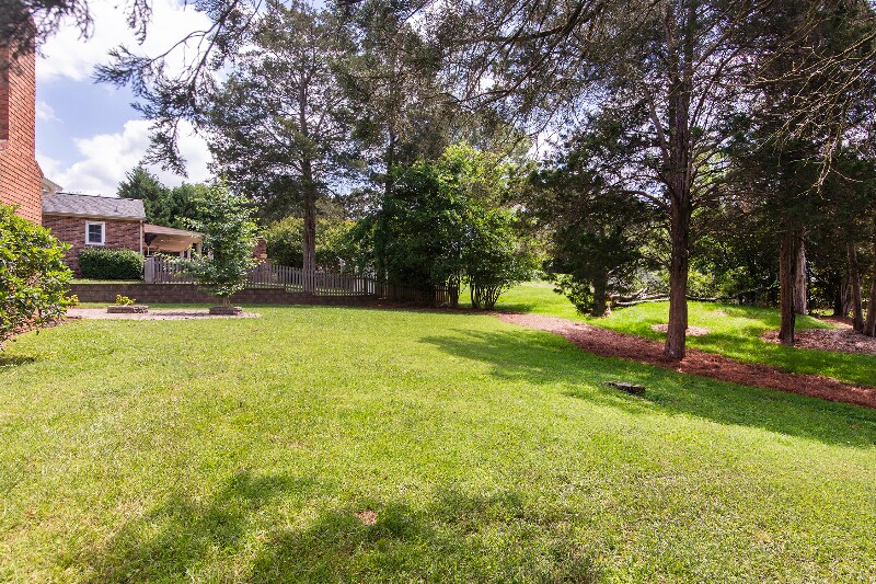 Building Photo - 8507 Kirehenbaum