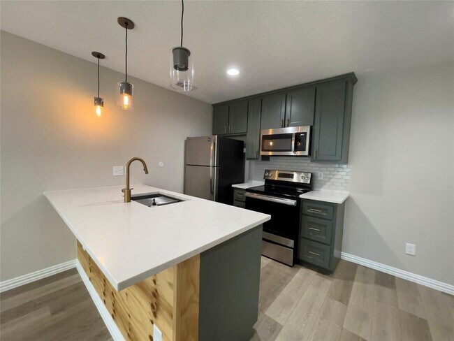 Building Photo - 8801 Hammerly Blvd