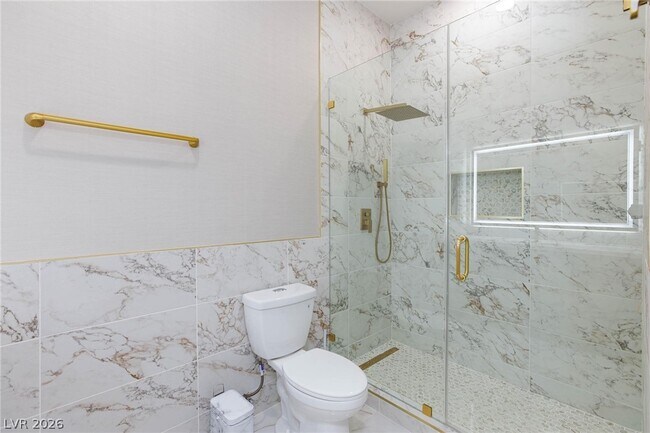 Building Photo - 6525 Ponderosa Way