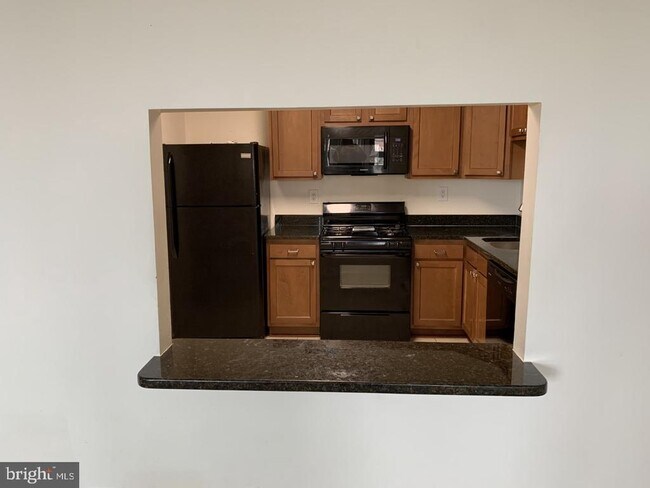 Primary Photo - 3701 S George Mason Dr