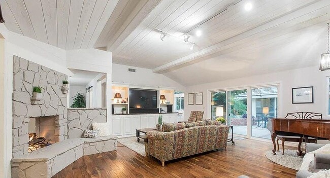 Building Photo - 22243 W Craggy View St