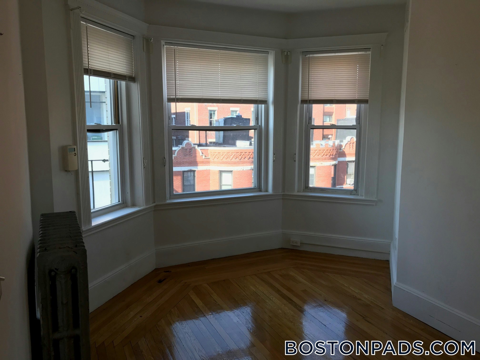 Building Photo - 26 Hemenway St