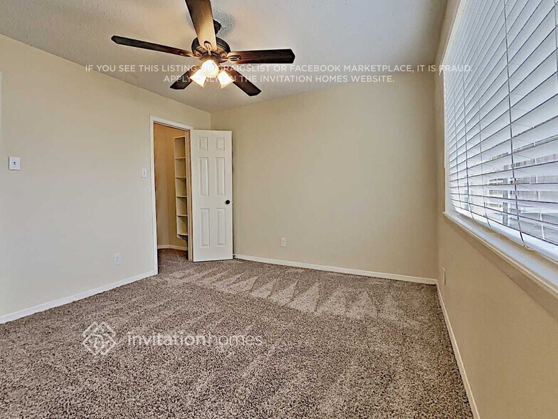 Building Photo - 13414 Pantano Dr