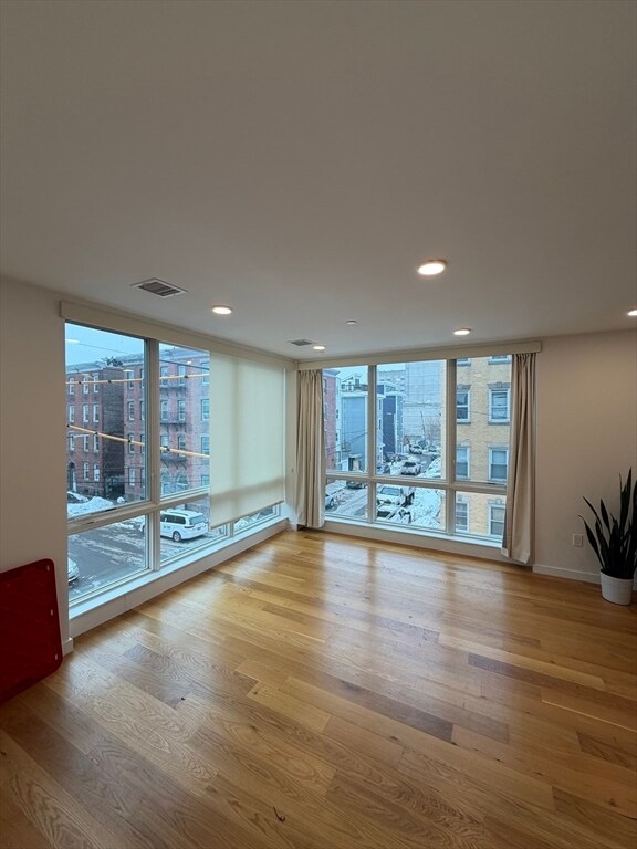 Building Photo - 175 Gove St