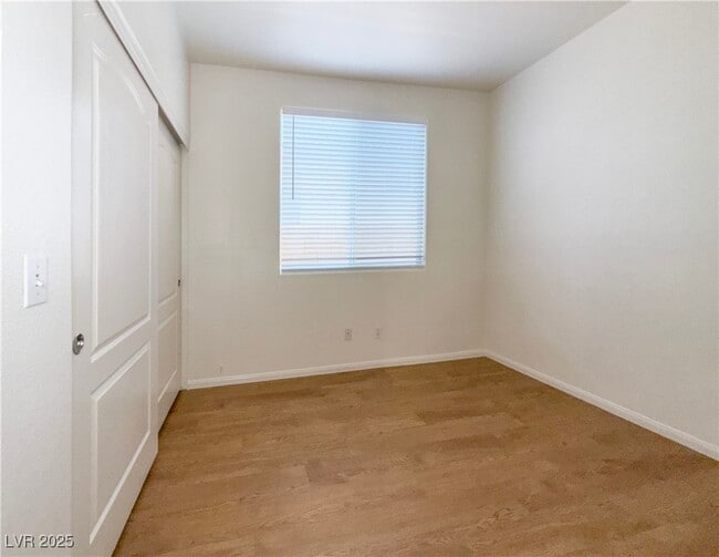 Building Photo - 10789 Muscari Way