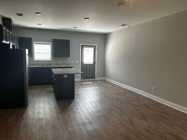 Building Photo - Beautiful duplex in Valdosta, Ga!
