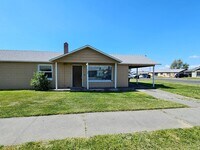 Building Photo - 1104-1106 S Grand Dr