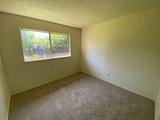 Building Photo - 8073002/65