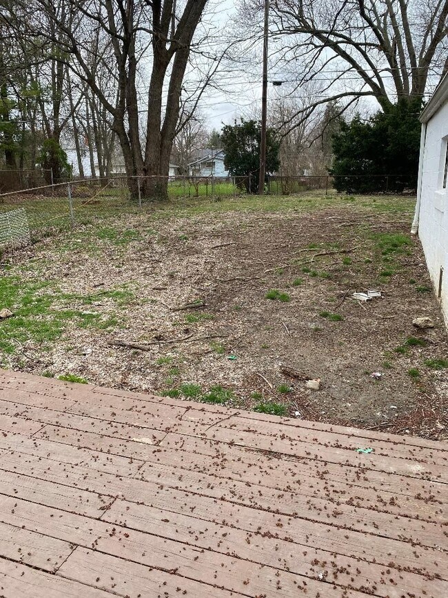 Building Photo - 3 Bedroom, 1 Bathroom SINGLE FAMILY HOME f...